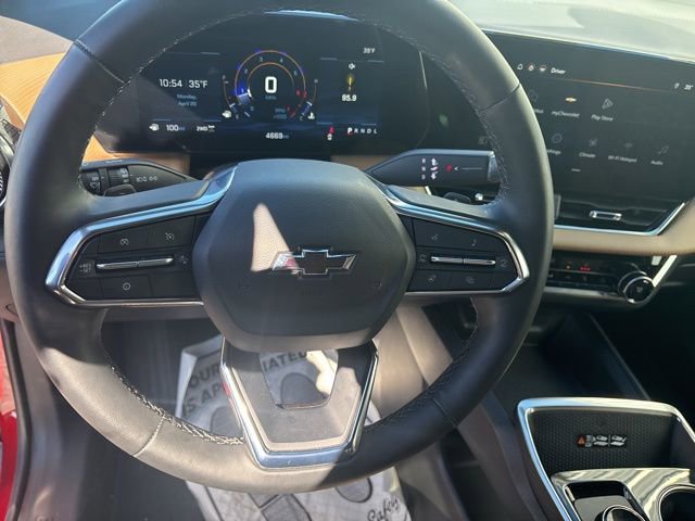 Used 2026 Chevrolet Equinox ACTIV image 13