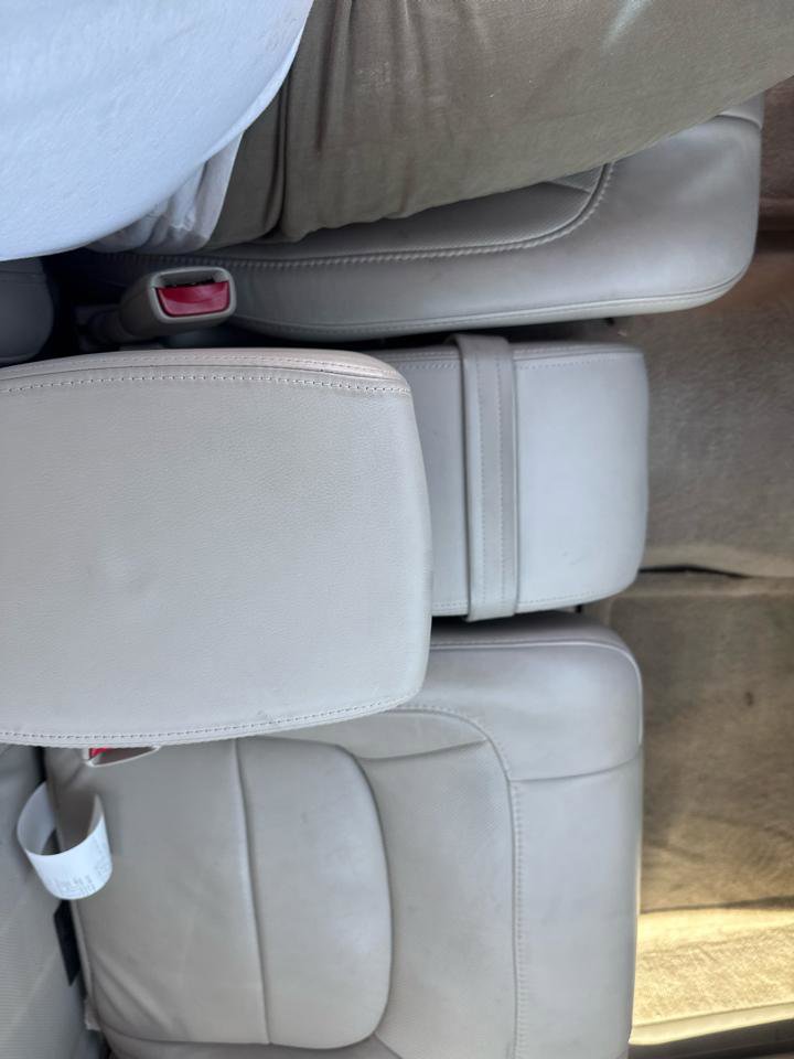 Used 2004 Cadillac De Ville w/ Equipment Group FWD image 18