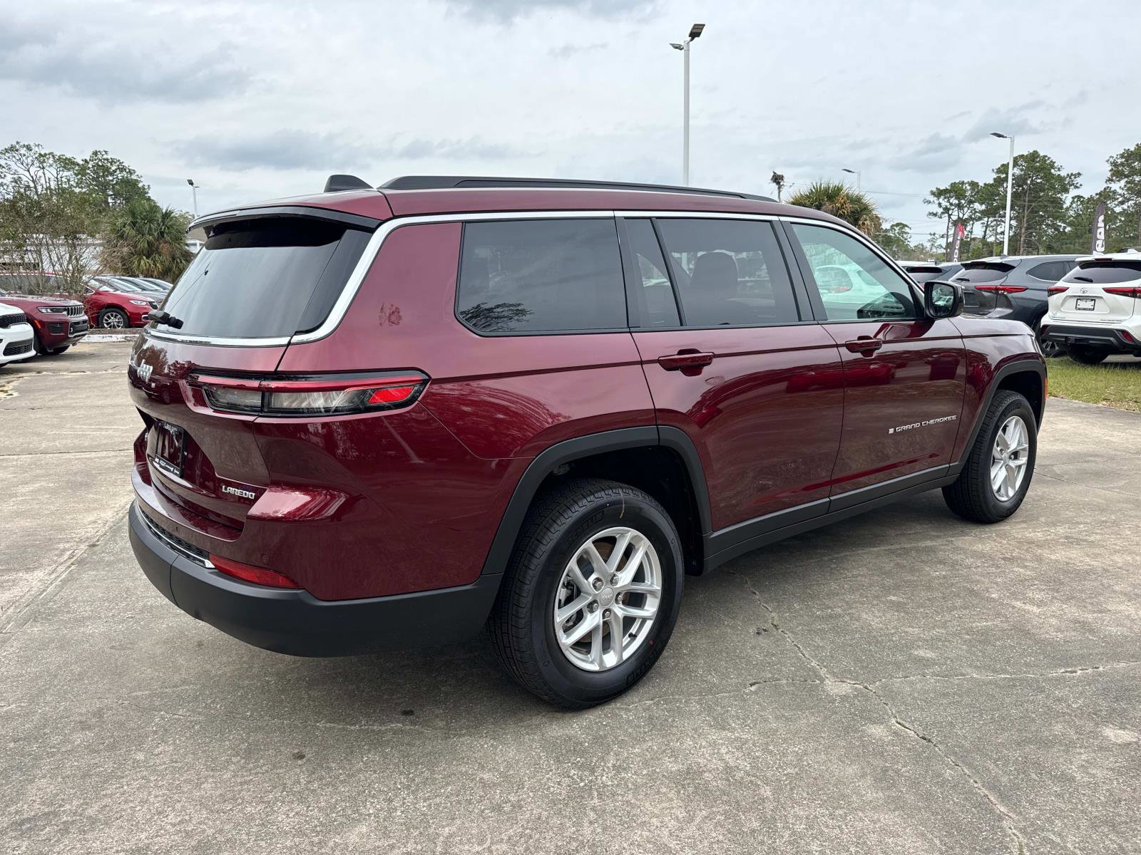 New 2025 Jeep Grand Cherokee L Laredo w/ Trailer Tow Package AWD/4WD image 3