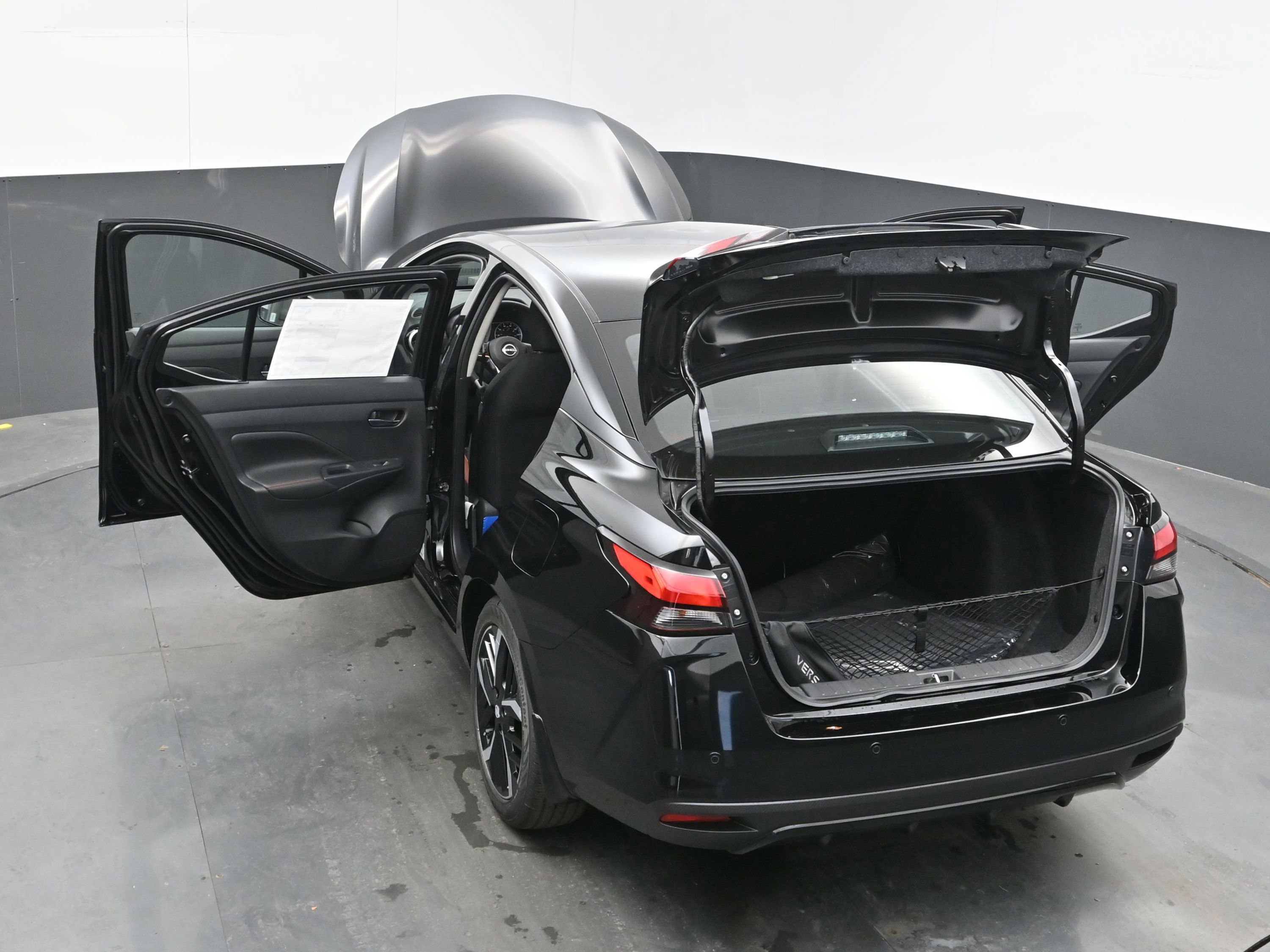 New 2025 Nissan Versa SR image 42