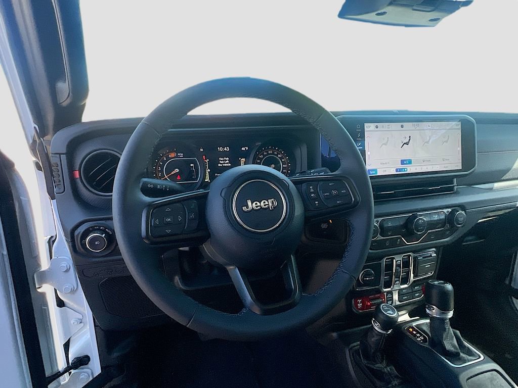 Used 2025 Jeep Wrangler Unlimited Rubicon AWD/4WD image 11