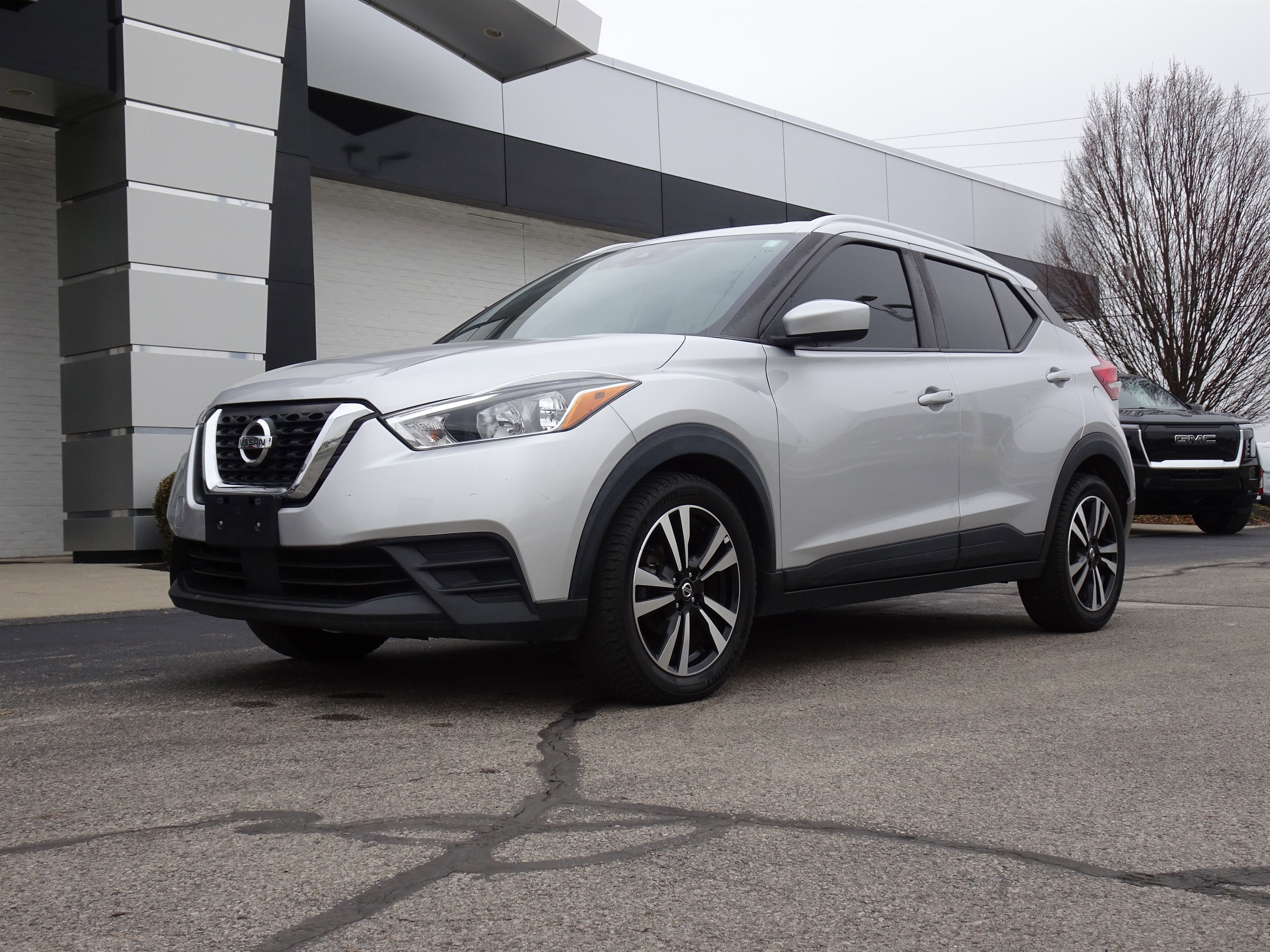 Used 2020 Nissan Kicks SV image 25