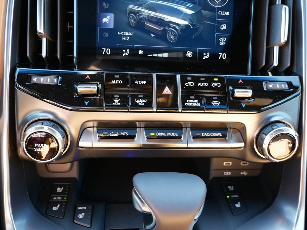 New 2026 Lexus LX 600 4WD w/ Luxury Package image 23