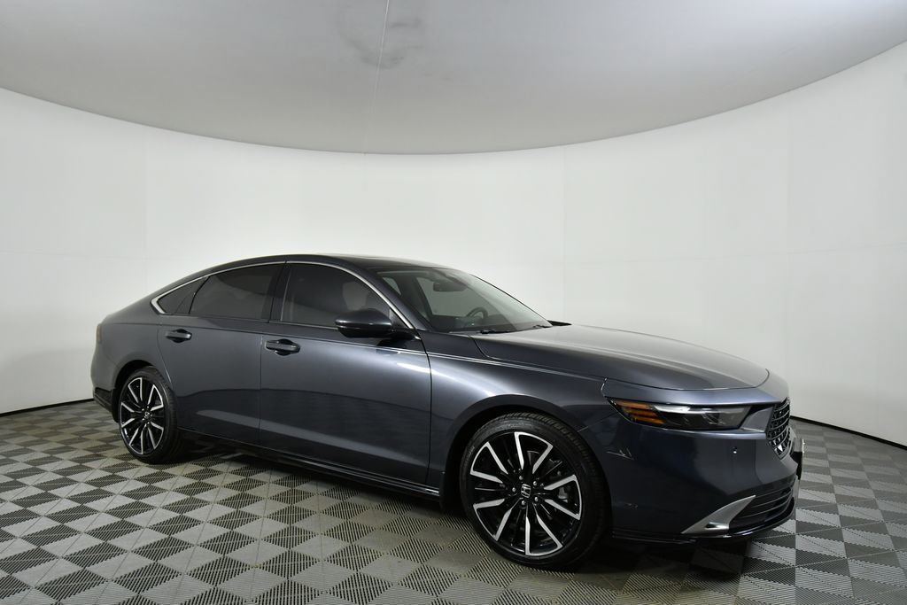 Used 2025 Honda Accord Touring image 9