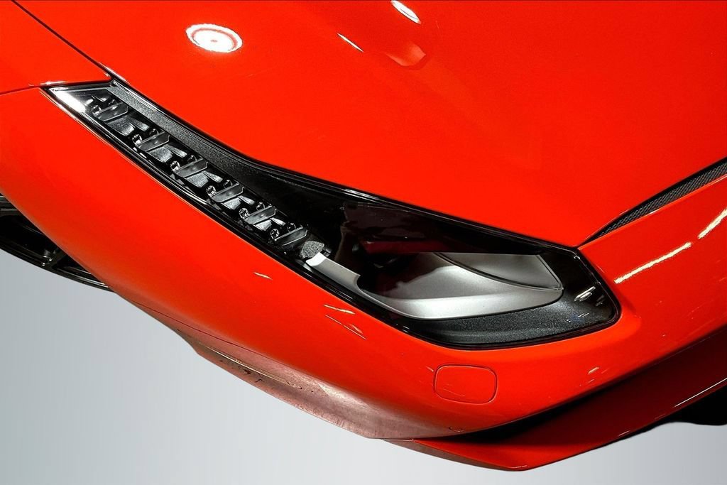 Used 2018 Ferrari 488 GTB RWD image 26