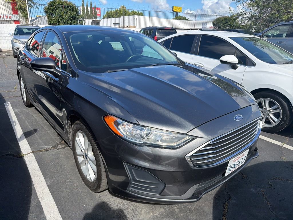 Used 2019 Ford Fusion SE image 4