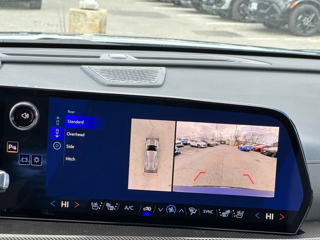 New 2026 Chevrolet Traverse High Country image 17