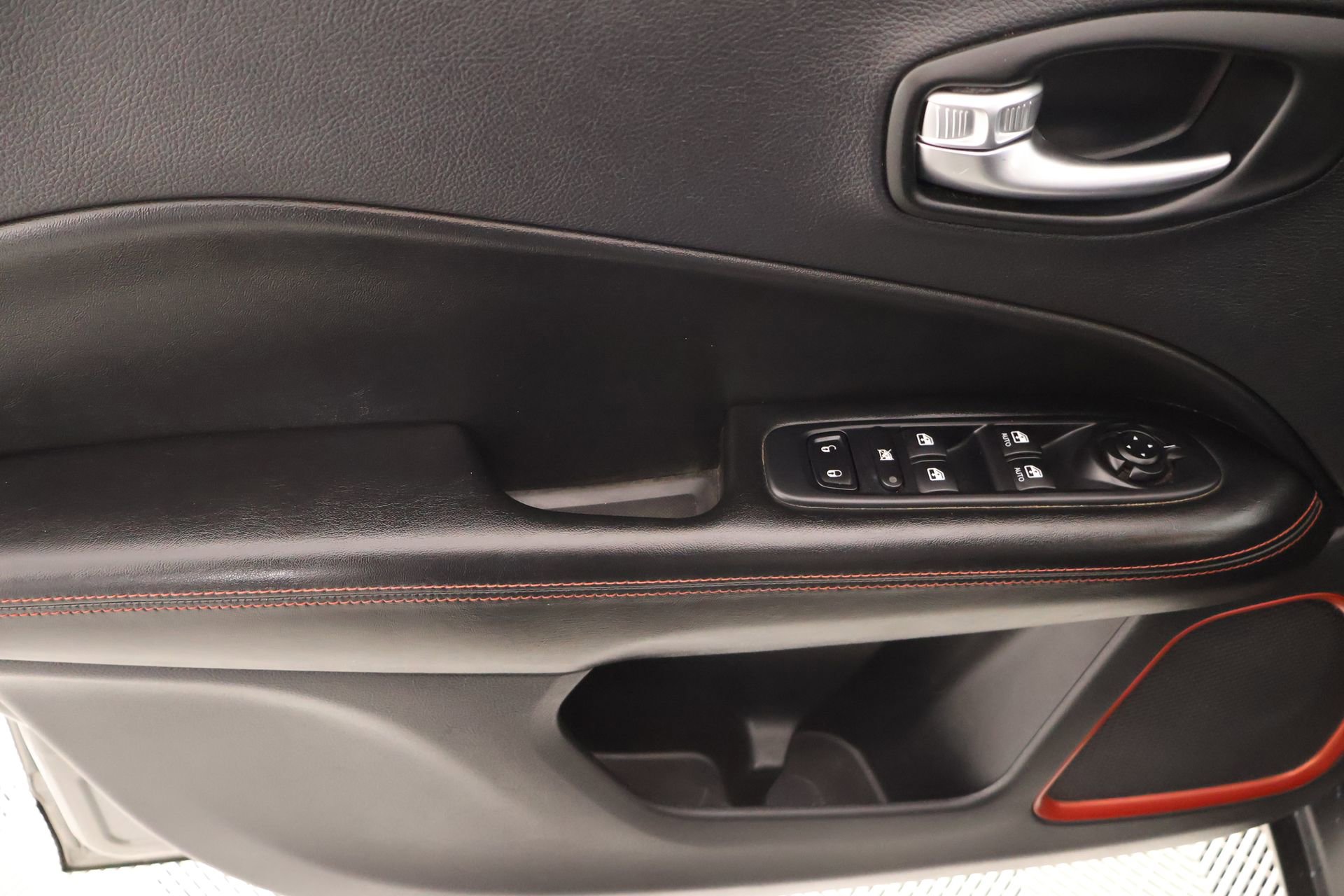 Used 2021 Jeep Compass Trailhawk w/ Convenience Group image 15