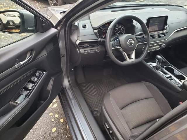 Used 2020 Nissan Altima 2.5 SV image 9