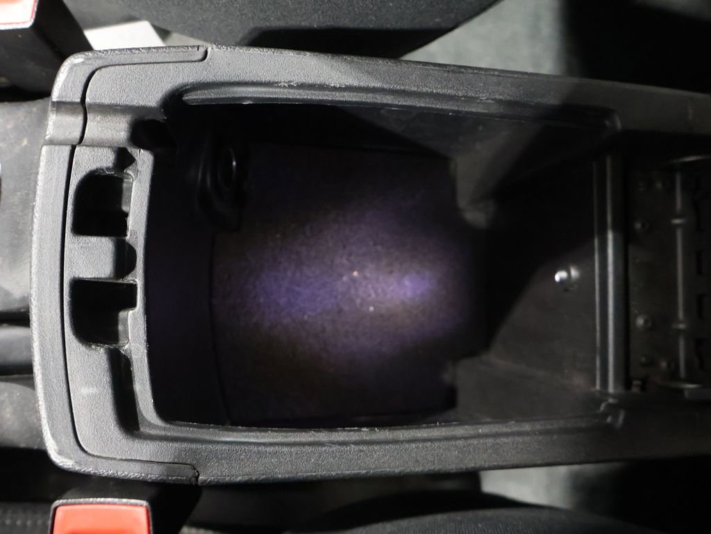 Used 2014 Dodge Avenger SE image 27