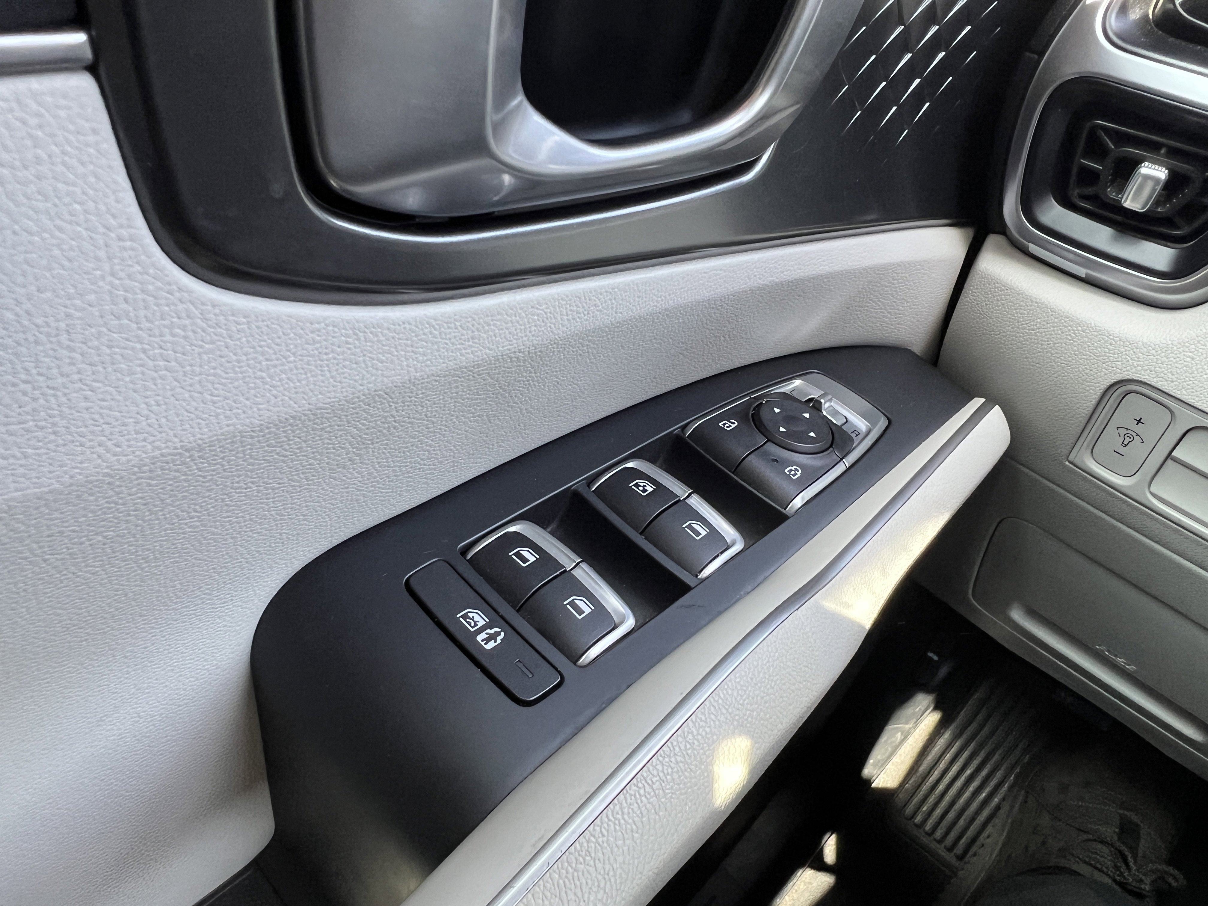 Used 2022 Kia Sorento S image 25