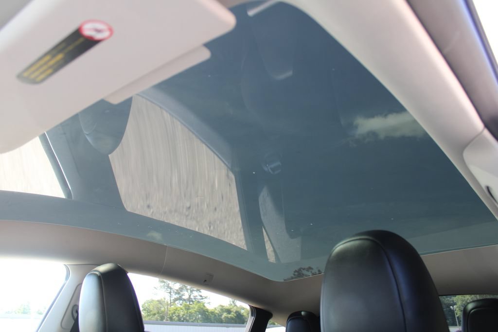 Used 2023 Tesla Model Y Long Range AWD/4WD image 39