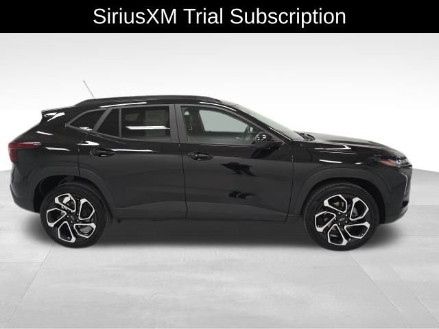 Certified 2025 Chevrolet Trax RS w/ Driver Confidence Package image 7