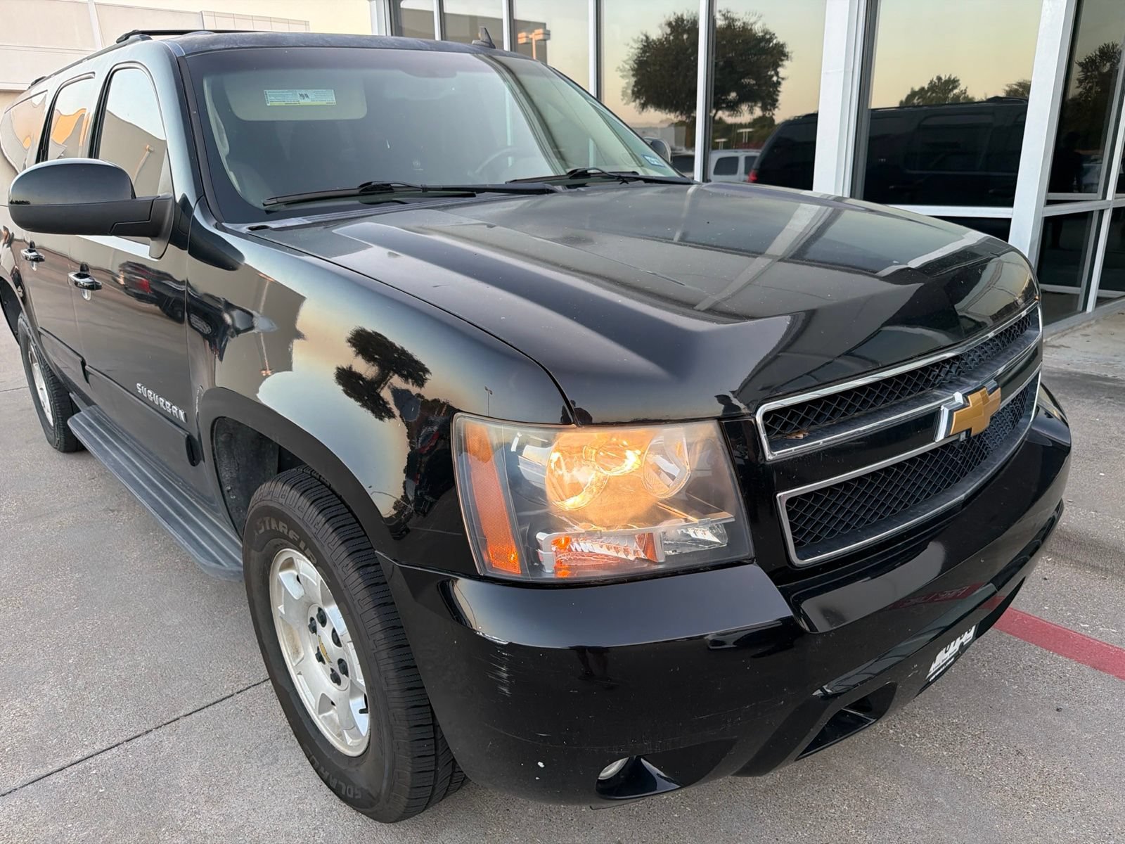 Used 2012 Chevrolet Suburban LT w/ Luxury Package RWD image 3