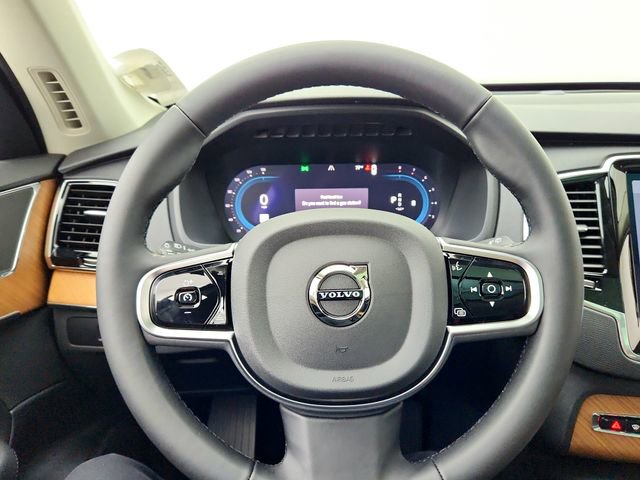 New 2025 Volvo XC90 B6 Plus w/ Protection Package Premier image 25
