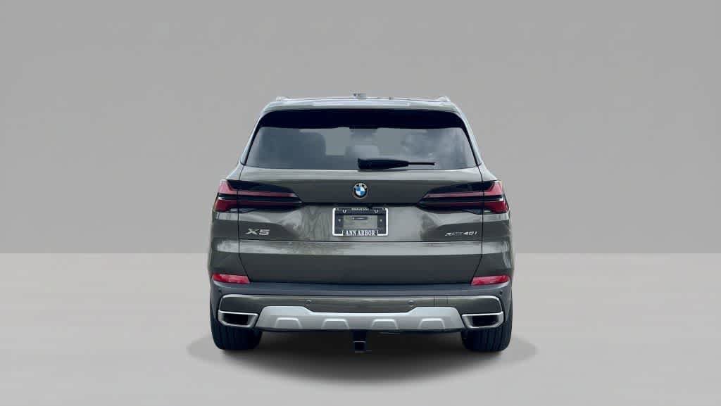 Used 2025 BMW X5 xDrive40i w/ Premium Package AWD/4WD image 4
