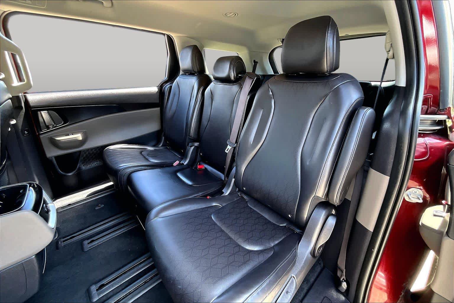 Used 2026 Kia Carnival LXS FWD image 20