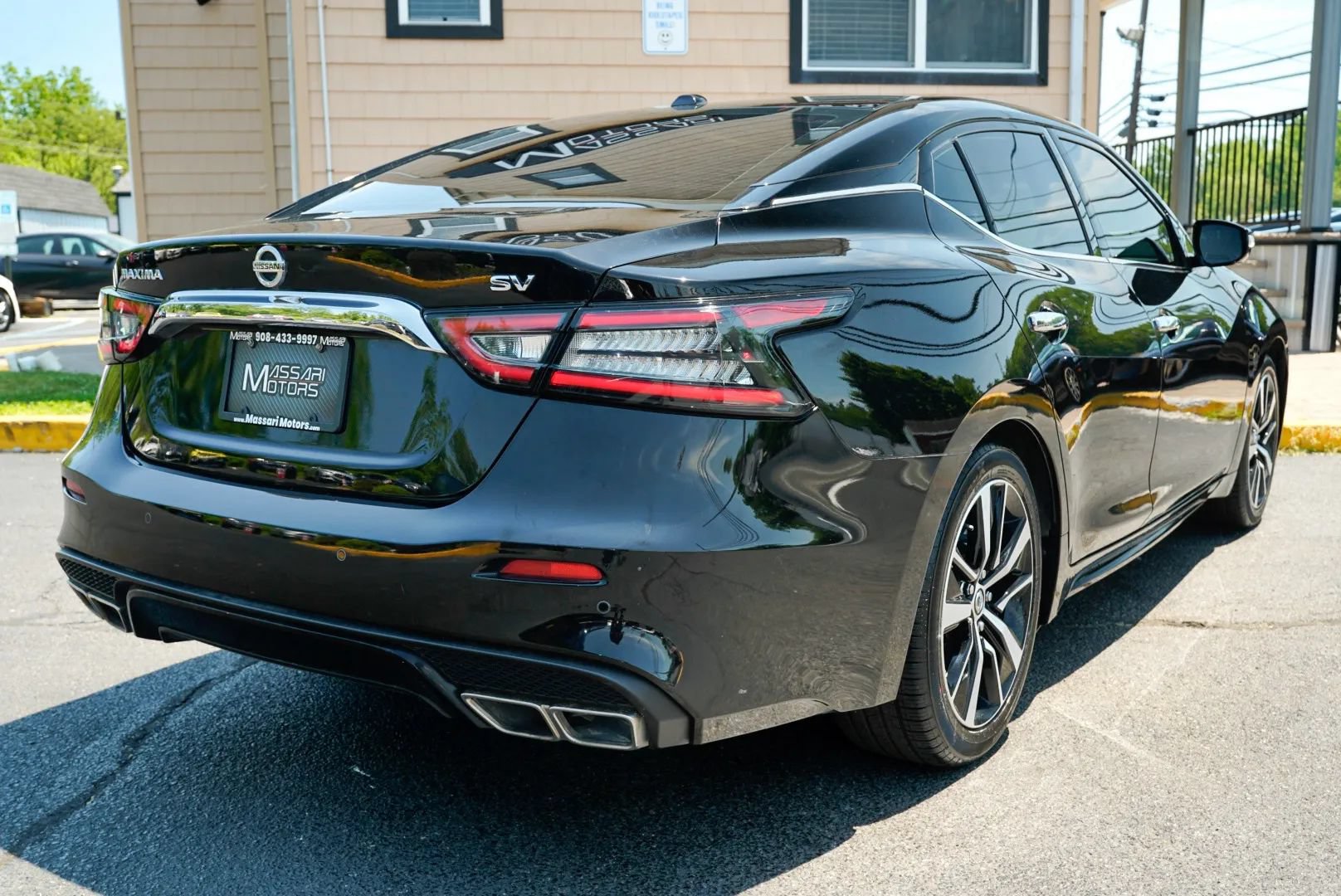 Used 2022 Nissan Maxima SV w/ Floor Mat Group FWD image 5