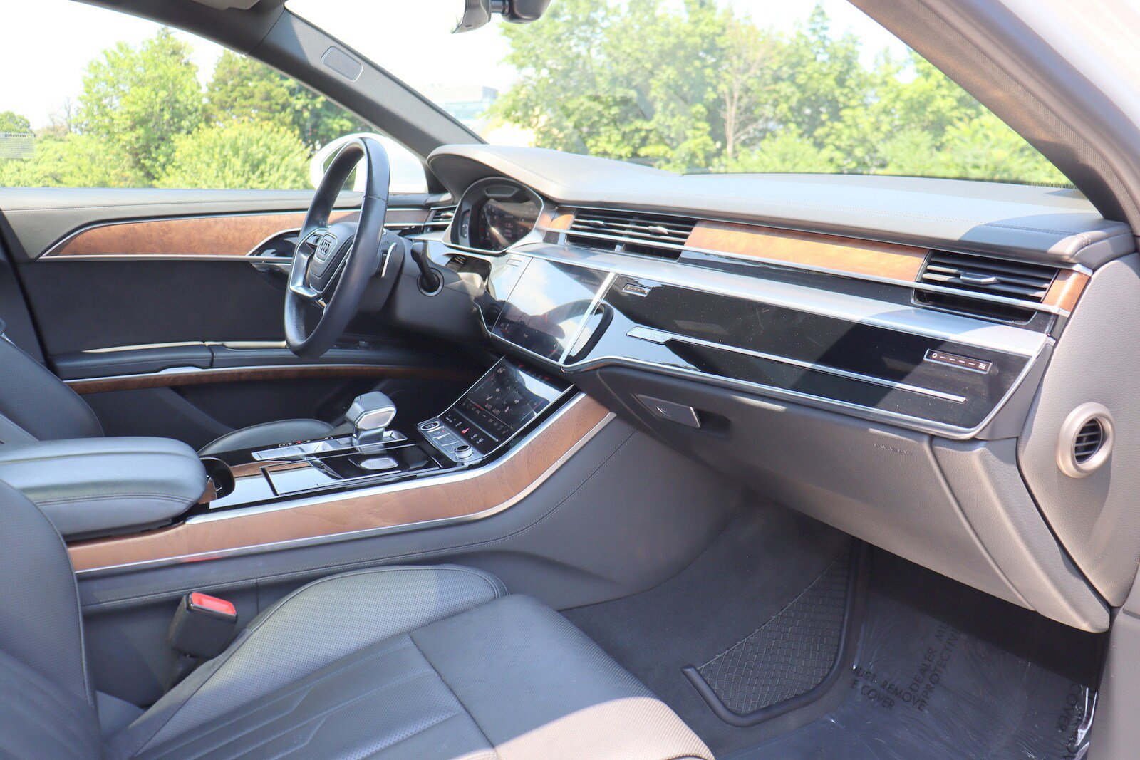 Used 2023 Audi A8 L 3.0T w/ Luxury Package AWD/4WD image 19