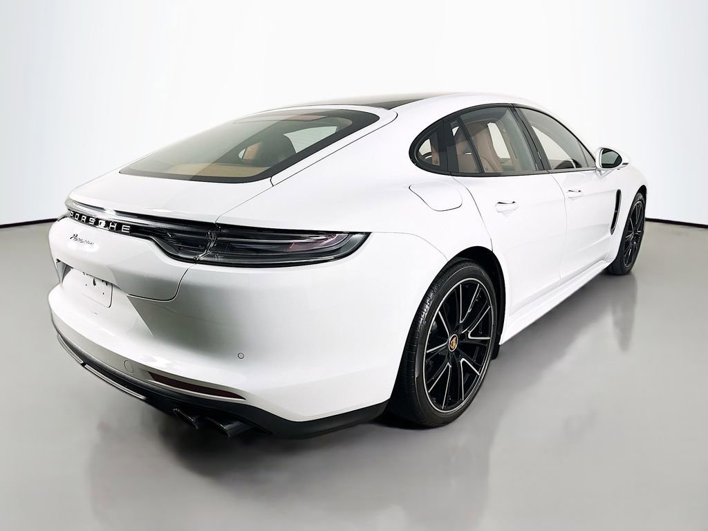Used 2023 Porsche Panamera Platinum Edition image 9