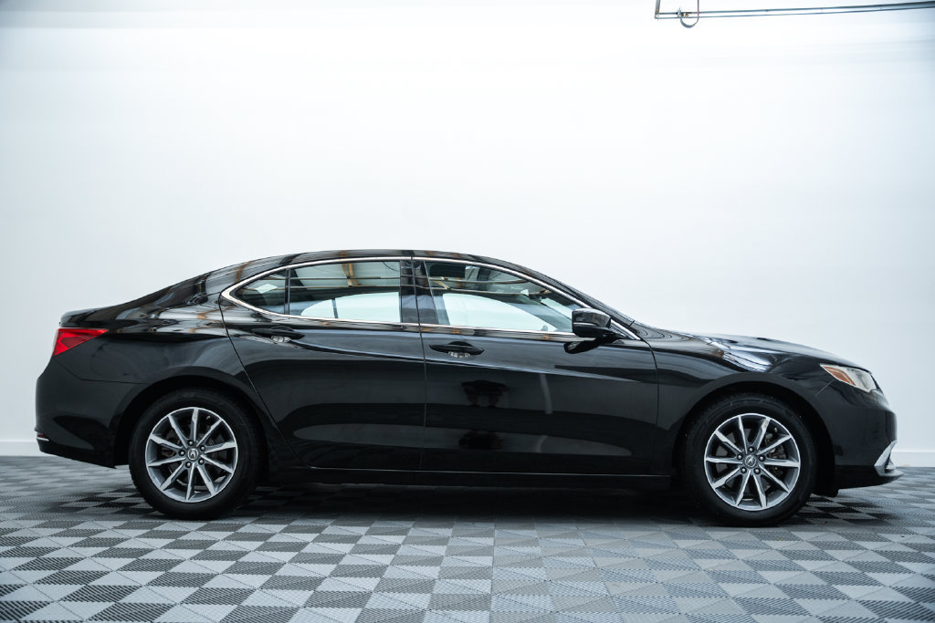 Used 2018 Acura TLX FWD image 4