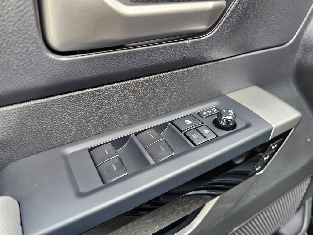 Used 2025 Toyota Tundra Limited image 26