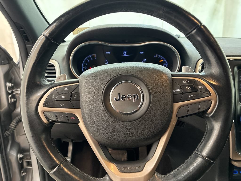 Used 2017 Jeep Grand Cherokee Laredo w/ Quick Order Package 23E AWD/4WD image 11