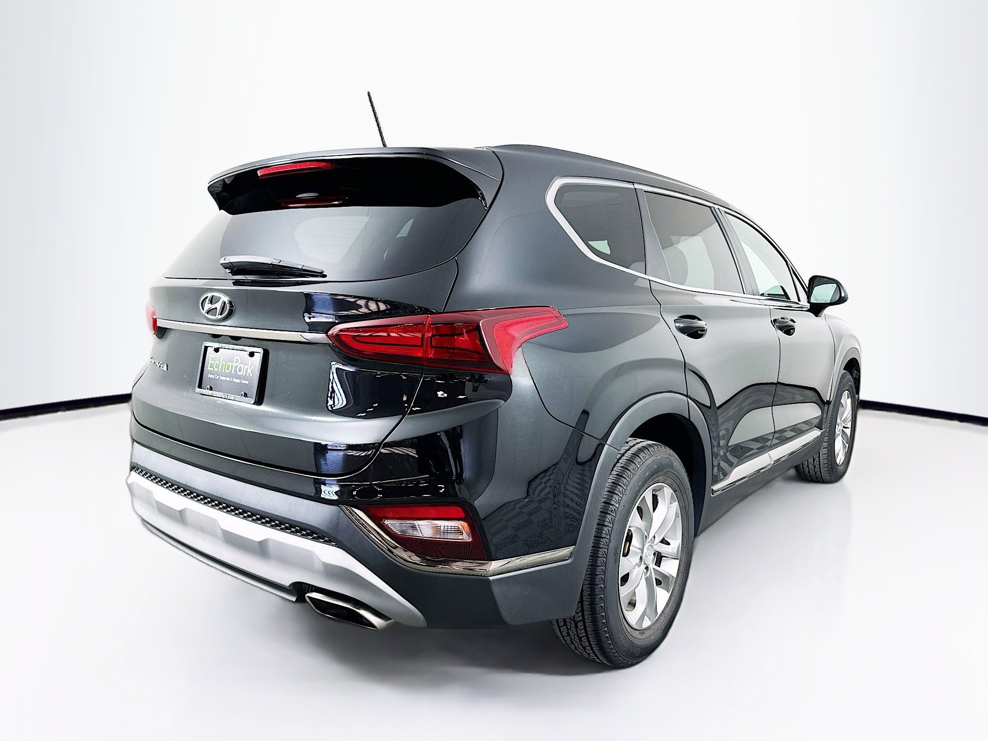 Used 2019 Hyundai Santa Fe SE image 9