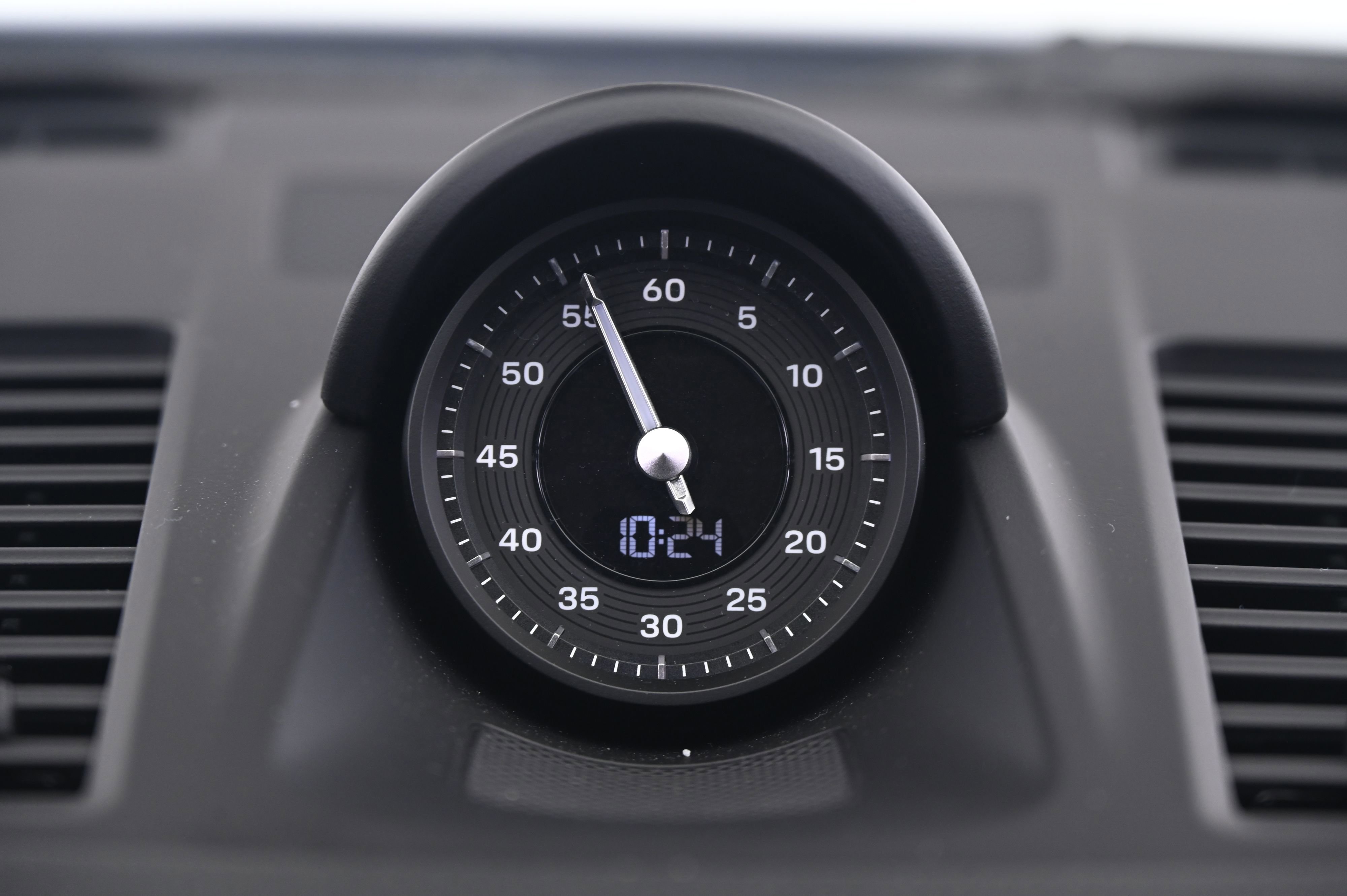 Certified 2024 Porsche 911 Carrera T image 27