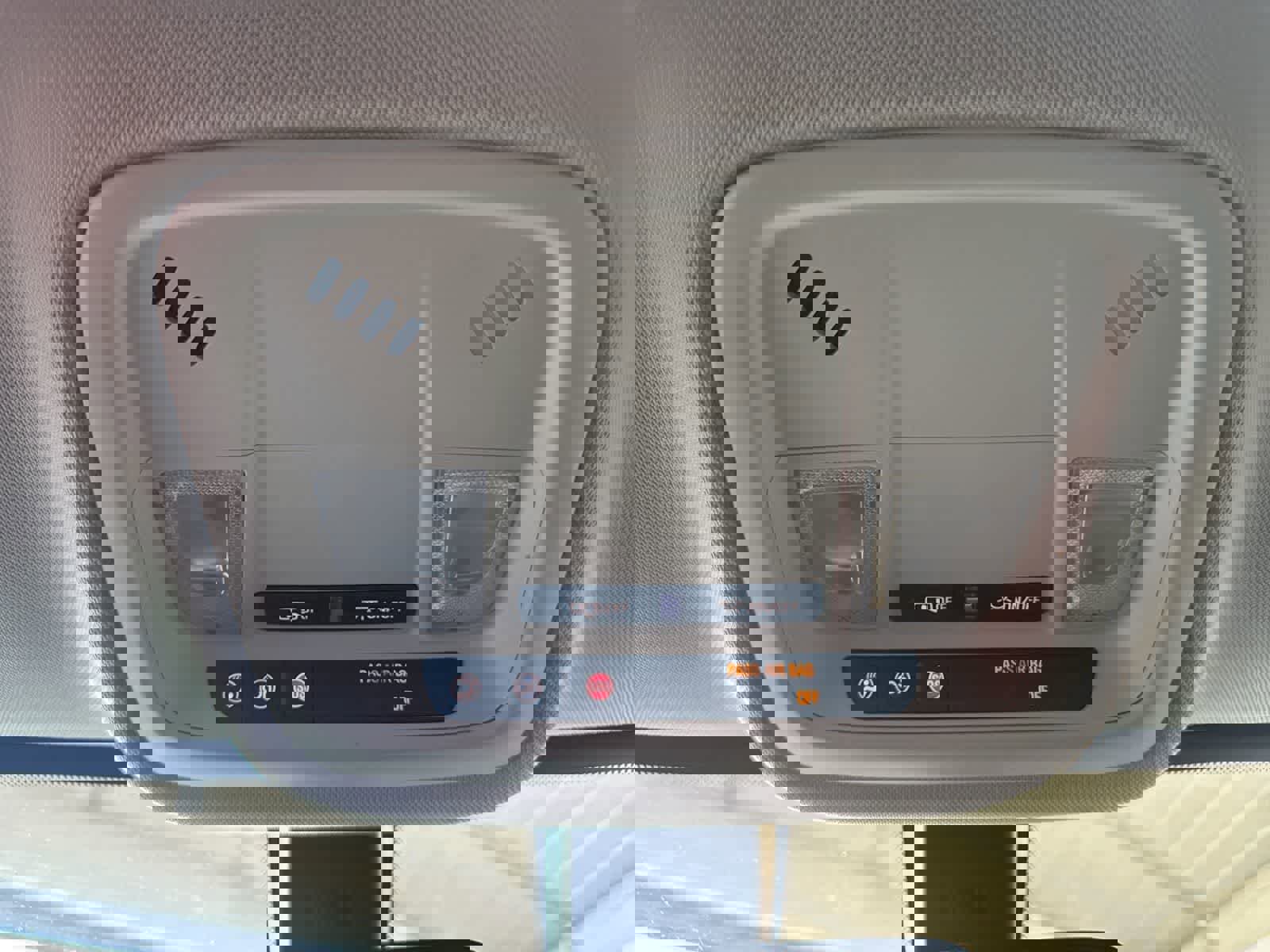 Used 2018 Chevrolet Traverse LT w/ LPO, 'HIT The Road' Package image 30