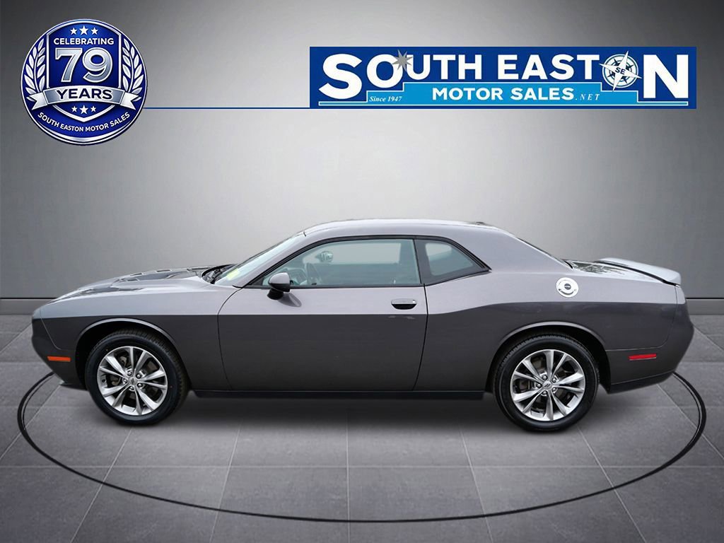 Used 2020 Dodge Challenger SXT AWD/4WD image 7