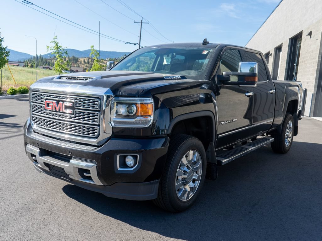 Used 2018 GMC Sierra 2500 Denali AWD/4WD image 3