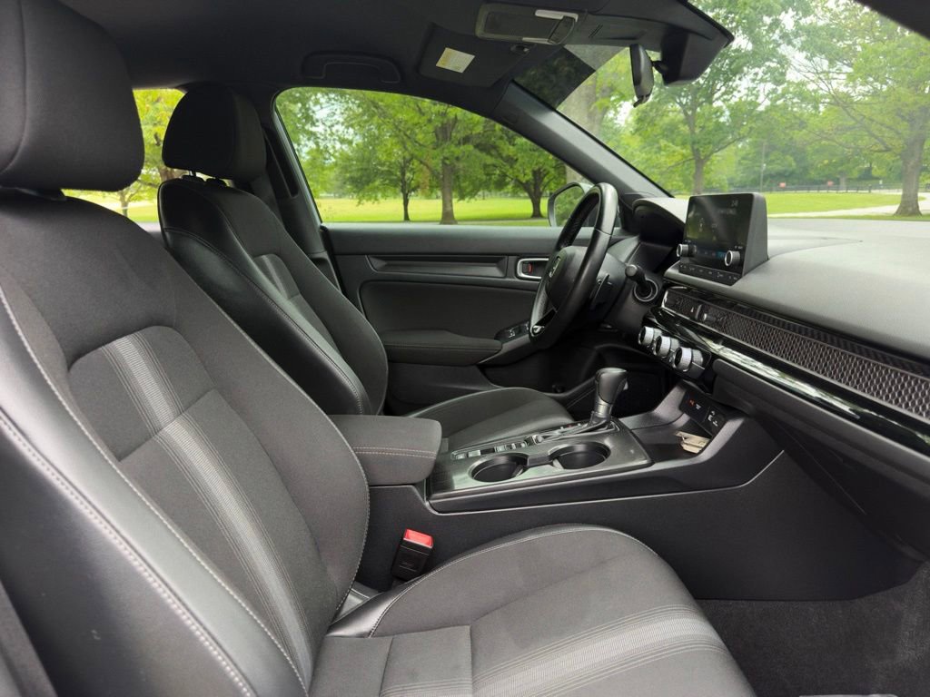 Used 2023 Honda Civic Sport image 30