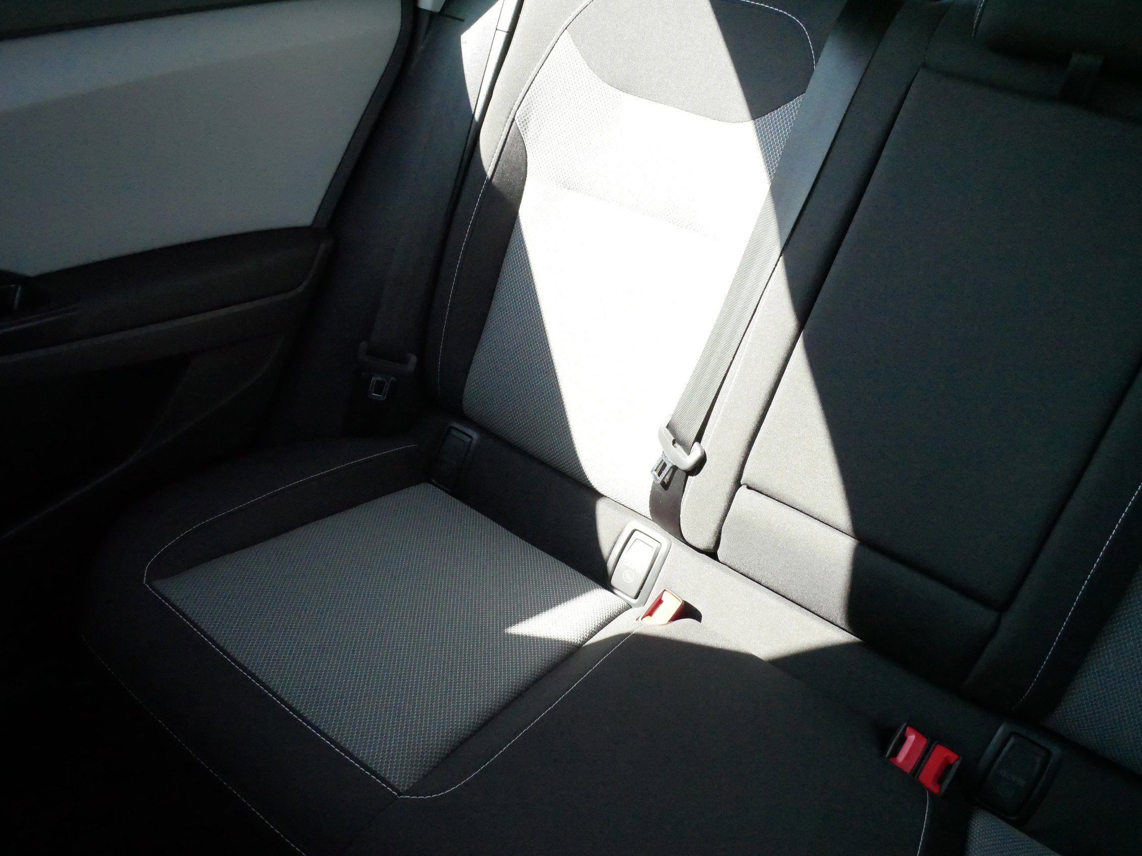 Used 2022 Volkswagen Taos S image 12