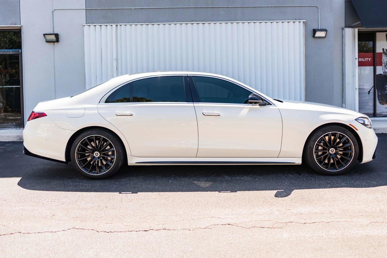 Used 2022 Mercedes-Benz S 580 4MATIC Sedan image 4