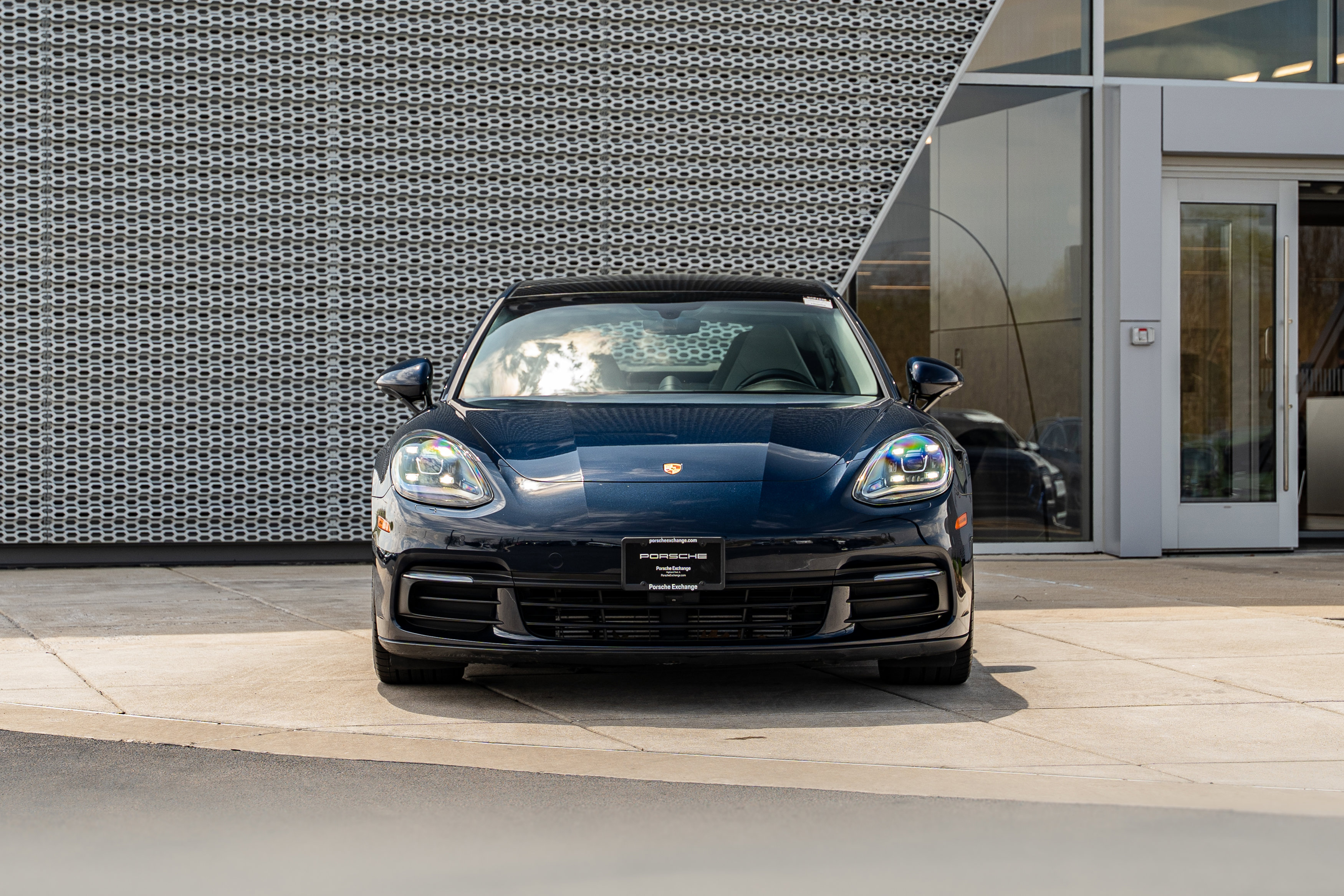 Used 2020 Porsche Panamera 4 AWD/4WD image 35