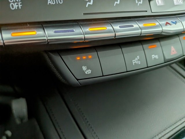 Certified 2022 Cadillac XT4 Premium Luxury w/ Enhanced Visibility Package image 9