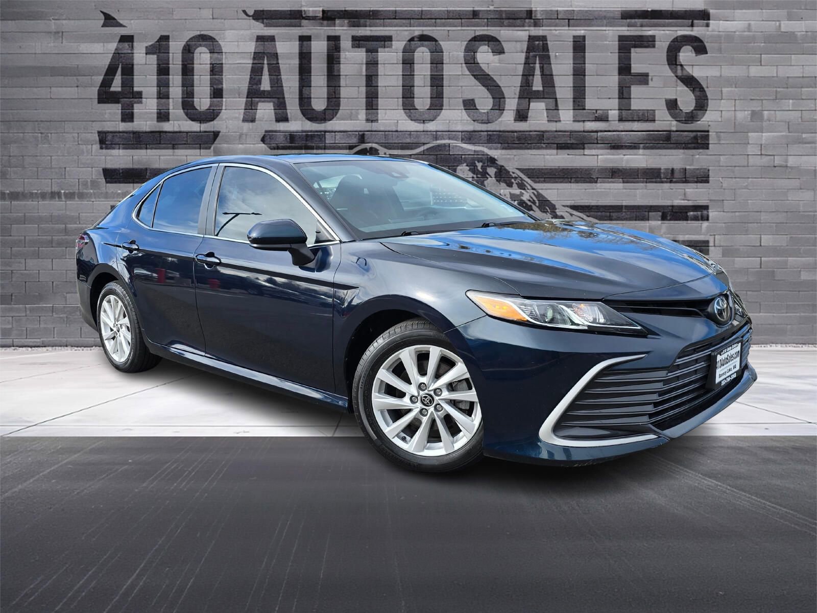 Used 2021 Toyota Camry LE w/ Carpet Mat Package (TMS) AWD/4WD image 1