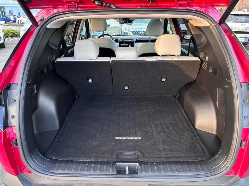 Used 2023 Hyundai Tucson Limited w/ Cargo Package AWD/4WD image 12
