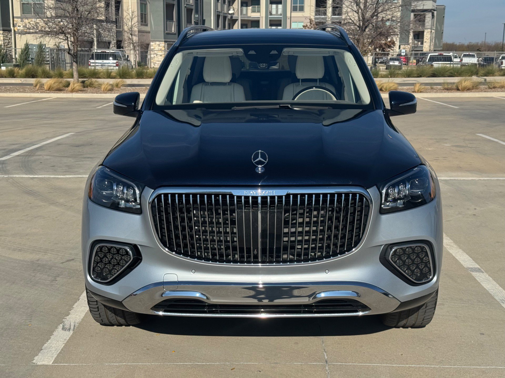 Used 2024 Mercedes-Benz Maybach GLS 600 4MATIC image 4