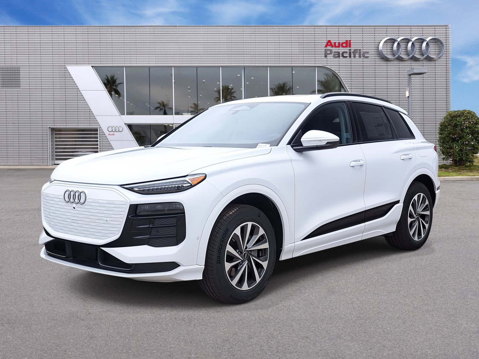 New 2025 Audi Q6 e-tron Premium Plus AWD/4WD image 1