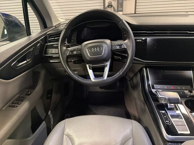 Used 2022 Audi Q7 3.0T Premium Plus w/ Premium Plus Package AWD/4WD image 13