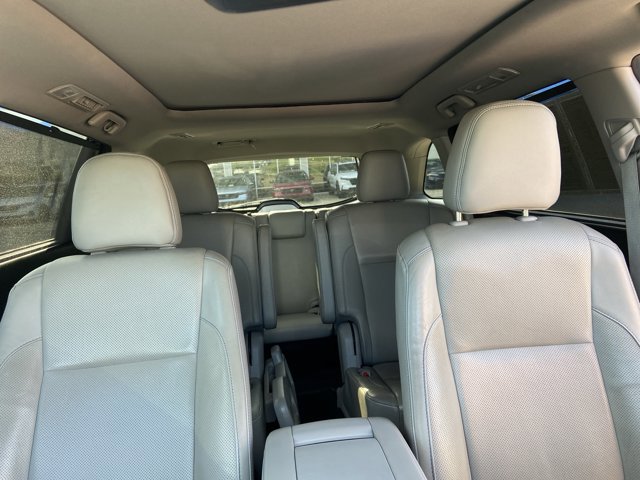 Used 2017 Toyota Highlander Limited Platinum AWD/4WD image 19