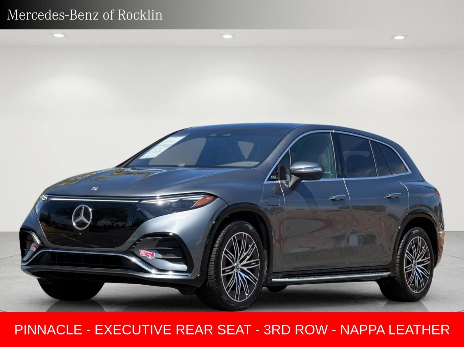 Used 2023 Mercedes-Benz EQS 580 4MATIC SUV image 1