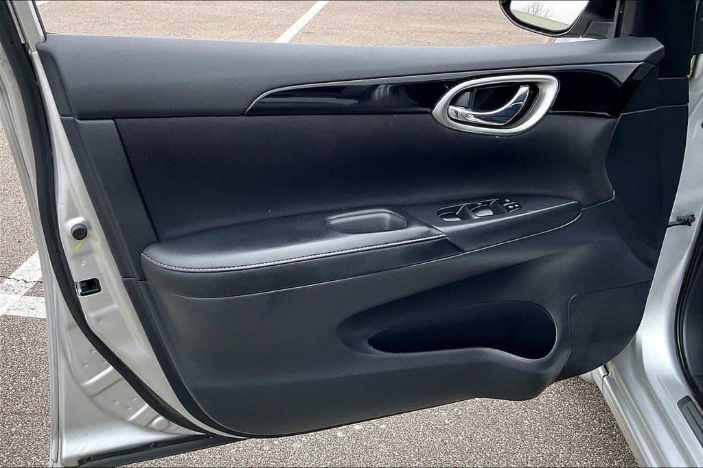 Used 2016 Nissan Sentra SV image 17