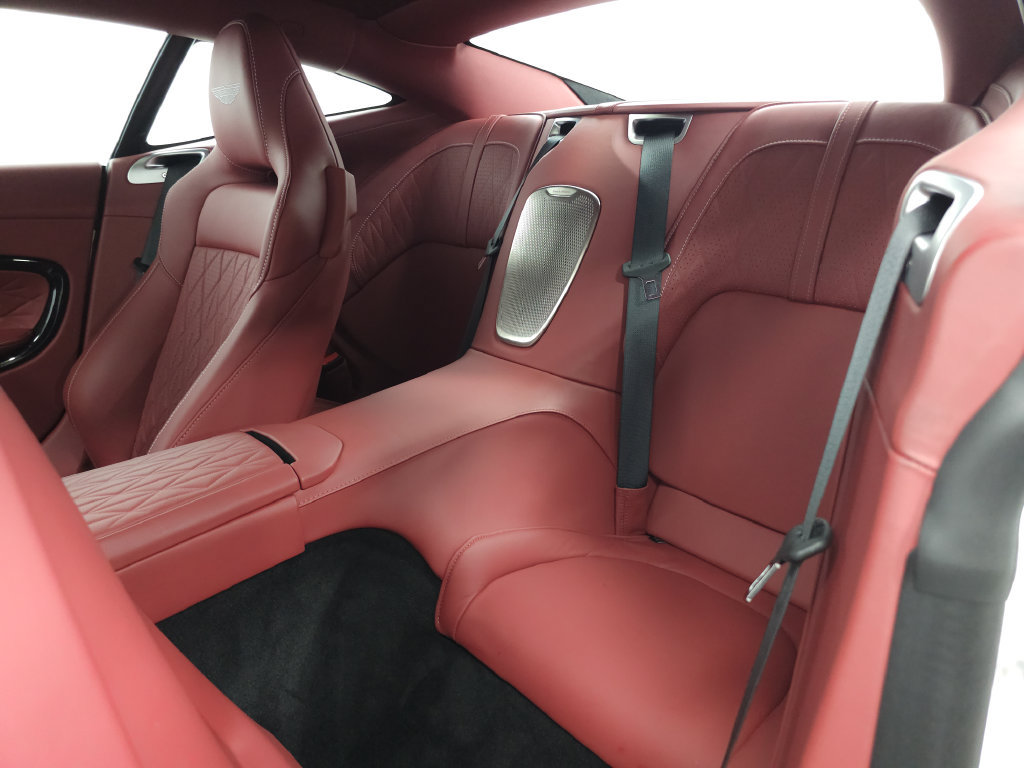 Used 2025 Aston Martin DB12 Coupe RWD image 32
