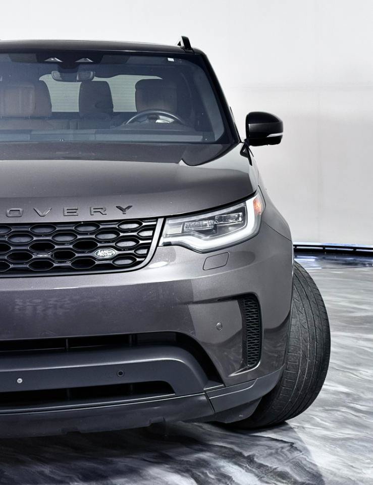 Used 2022 Land Rover Discovery S AWD/4WD image 6