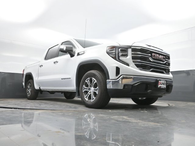 Used 2024 GMC Sierra 1500 SLT AWD/4WD image 44