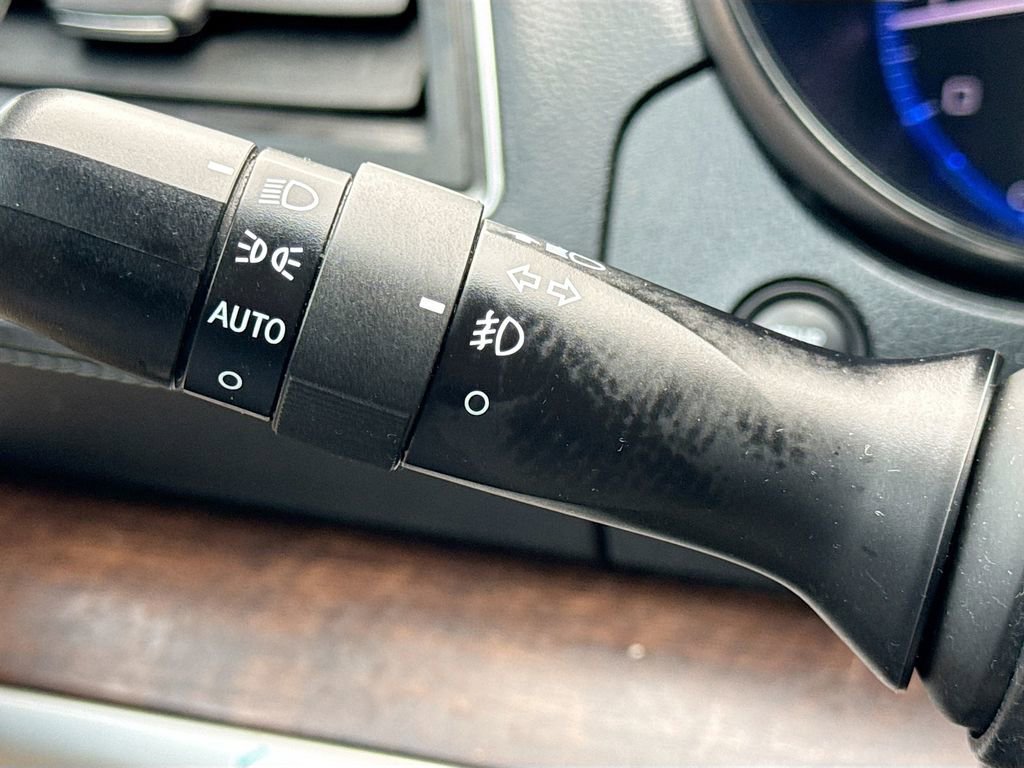 Used 2018 Subaru Outback 2.5i Limited AWD/4WD image 13