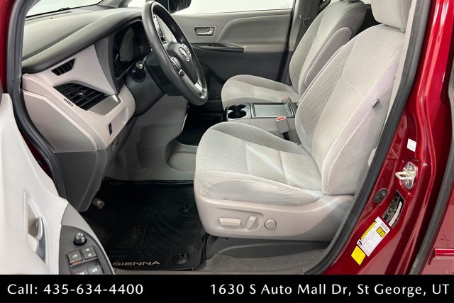 Used 2020 Toyota Sienna LE FWD image 17